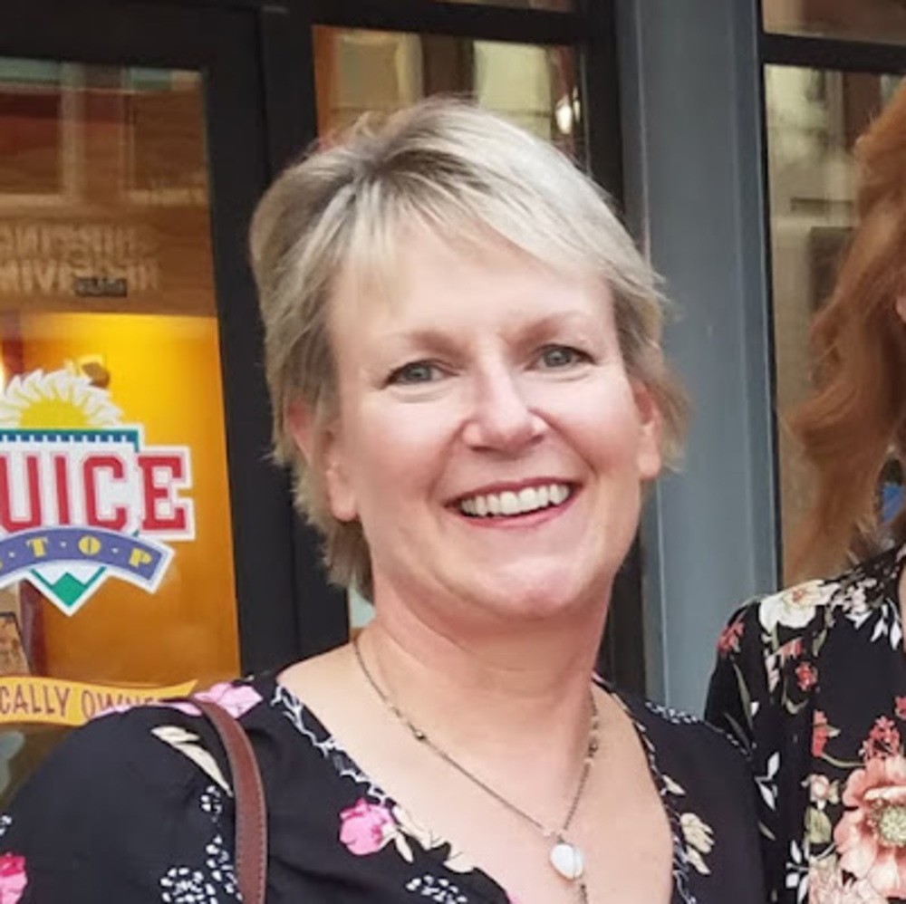 Meet your Posher, Jennifer